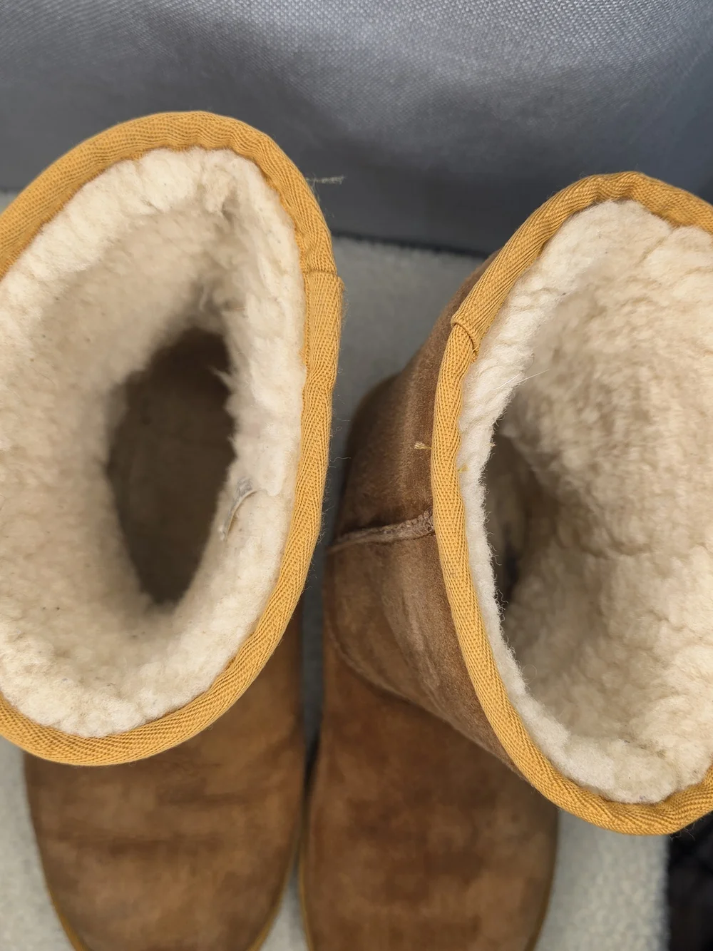 Ugg Women's Classic Sheepskin-Lined Winter Boots - Brown Size 9